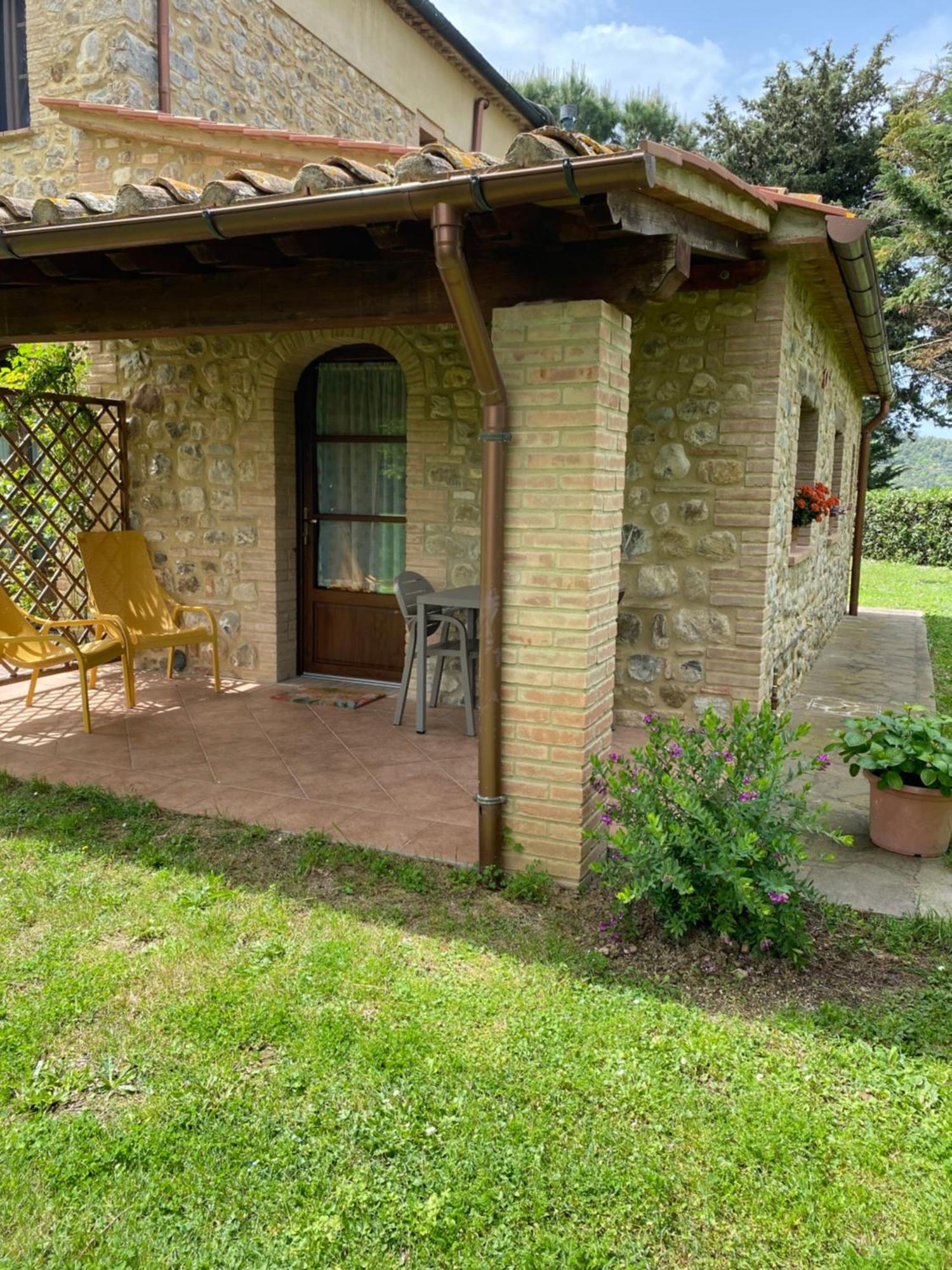 Agriturismo L'Antica Quercia Pomarance Exterior photo