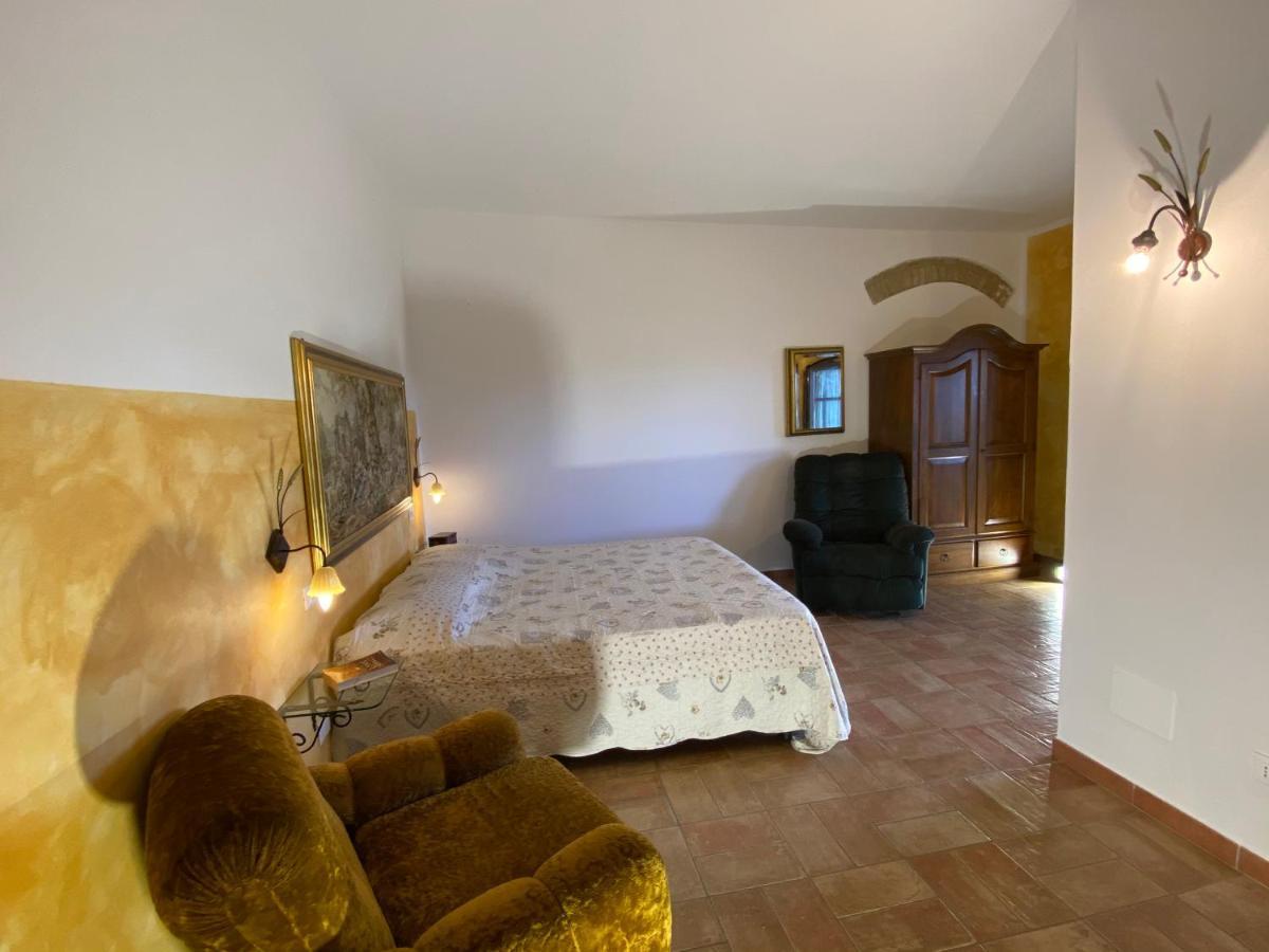 Agriturismo L'Antica Quercia Pomarance Exterior photo
